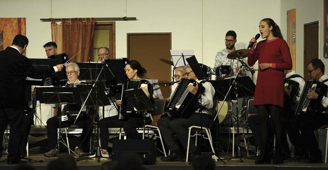 Die Harmonikafreunde zeigten ihr Knnen.   | Foto: Bettina Schaller