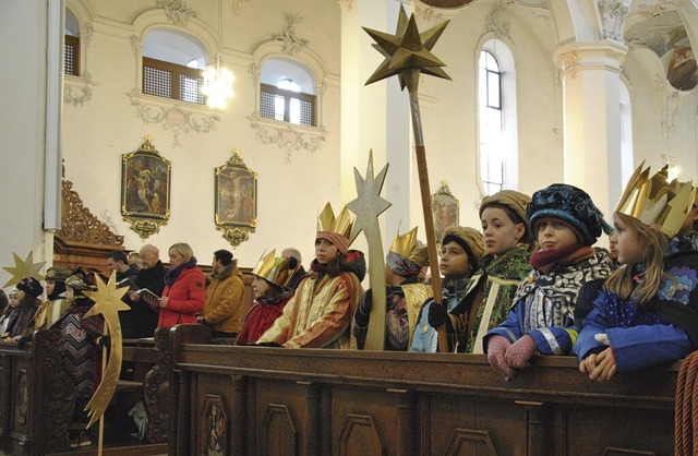 Der Gottesdienst im Fridolinsmnster s...en der Drei Knige aus dem Morgenland.  | Foto: Ralph Fautz