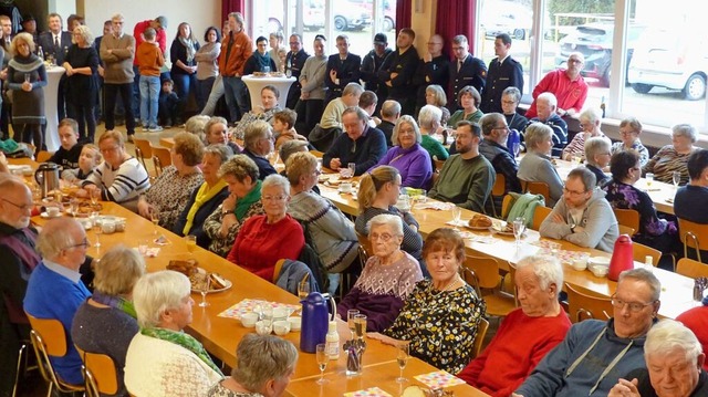 Rund 150 Brgerinnen und Brger kamen ...fang in die Wolferhalle in Blansingen.  | Foto: Rolf Mck