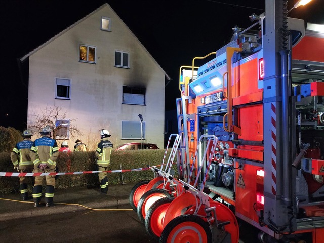 Sieben weitere Bewohner wurden unverletzt gerettet.  | Foto: Karsten Schmalz/KS-Images.de/dpa