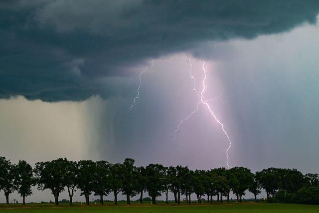 Graupel, Gewitter und Gltte drohen in Baden-Wrttemberg