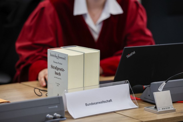 Die Anklagebeh&ouml;rde wirft dem mutm...tat vorbereitet zu haben. (Symbolbild)  | Foto: Jan Woitas/dpa