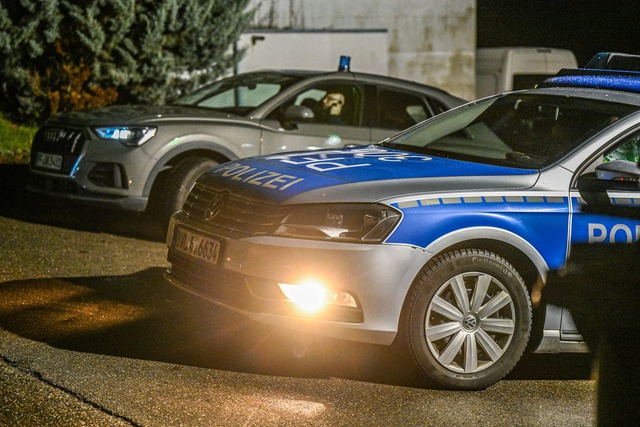 Polizeilicher Gro&szlig;einsatz in Horb am Neckar.  | Foto: -/dpa