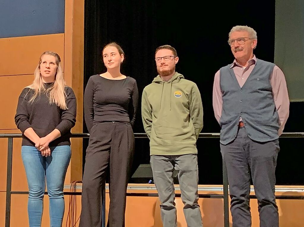 Top-Schtzinnen und -Schtze des Kleinkaliberschtzenvereins Heitersheim mit Meister-Trainer Hariolf Schmid