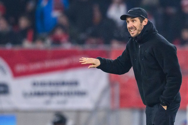 Trainer Julian Schuster und der SC Fre...stag Aufsteiger Holstein Kiel zu Gast.  | Foto: Tom Weller/dpa