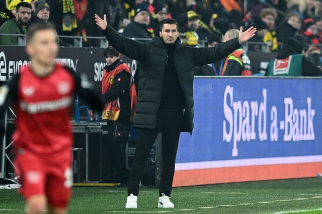 Dortmunds Trainer Nuri Sahin bekam vor...verkusen-Spiel Absagen im Stundentakt.  | Foto: Bernd Thissen/dpa