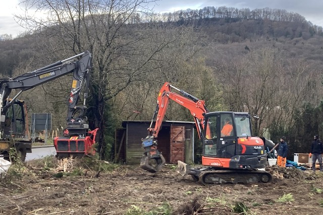 In der zweiten Januarwoche haben Bagge...ettnau in Bad Sckingen zu entfernen.   | Foto: Annemarie Rsch