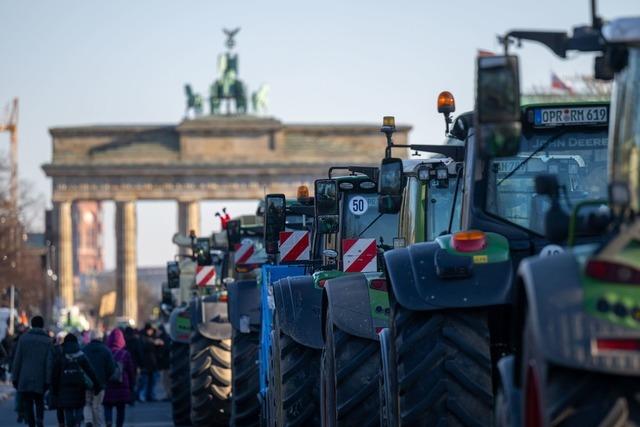 Bauern angespannt auf dem politischen Feld