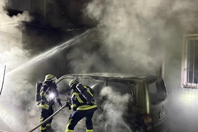 Auto brennt in Lrrach komplett aus – Ursache unklar