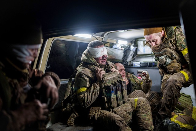 Schwere K&auml;mpfe um Pokrowsk. (Archivbild)  | Foto: Evgeniy Maloletka/AP/dpa