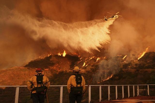 Fotos: Brnde in Kalifornien hinterlassen Verwstung