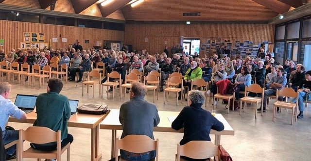 Gut besucht war der Neujahrsempfang de...g und den Gemeinderat gestellt werden.  | Foto: Hans-Jochen Kpper