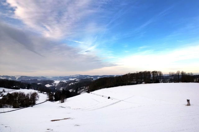 Am Dienstagmorgen war es vor allem im ...der Glatteisregen Richtung S&uuml;den.  | Foto: Federico Gambarini/dpa