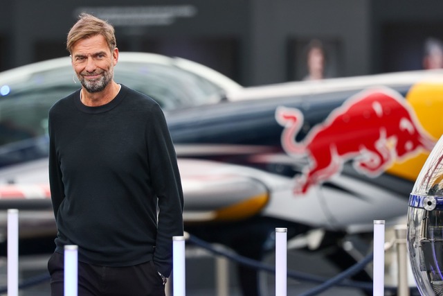 J&uuml;rgen Klopp bei seiner Vorstellung in Salzburg.  | Foto: Jan Woitas/dpa