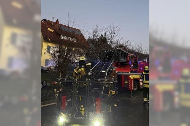 Dachstuhlbrand in Wehr-Brennet