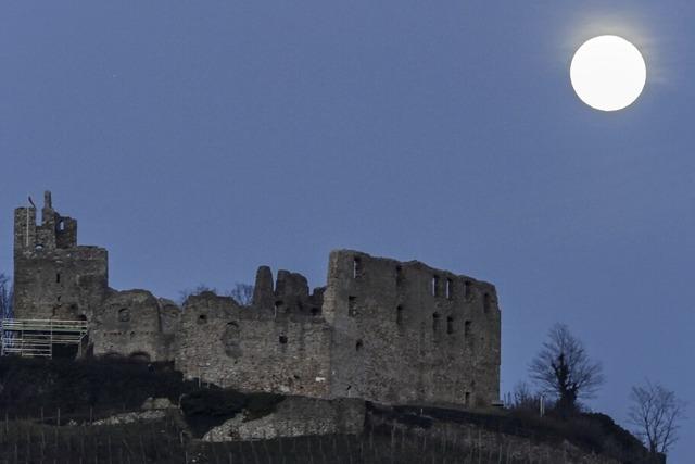 Vollmond ber Staufens Burg