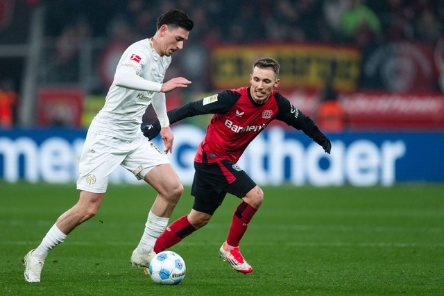 Alejandro Grimaldo erzielte das 1:0 f&uuml;r Leverkusen.  | Foto: Marius Becker/dpa