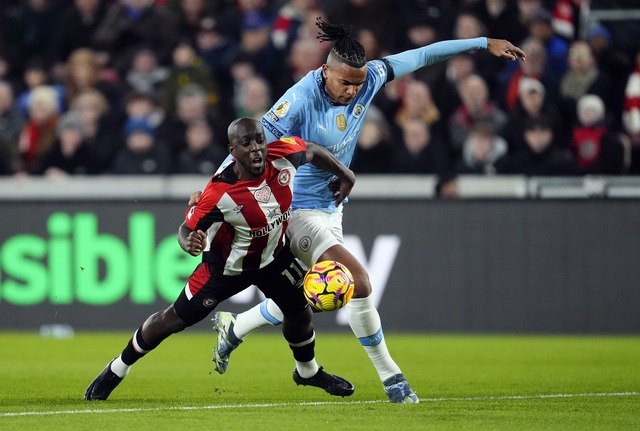 Manchester City kam beim FC Brentford nicht &uuml;ber ein 2:2 hinaus.  | Foto: Nick Potts/PA Wire/dpa