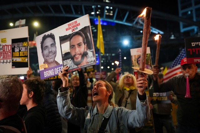 Familien der Geiseln hoffen auf eine E...l;rigen zur&uuml;ckbringt (Archivbild)  | Foto: Ohad Zwigenberg/AP/dpa