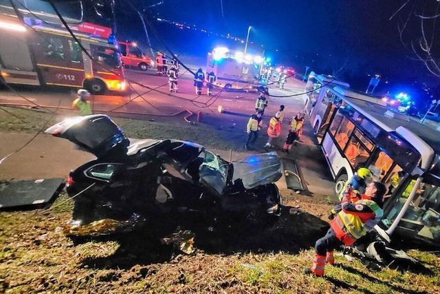 Schwerer Verkehrsunfall mit einem Linienbus in Orschweier