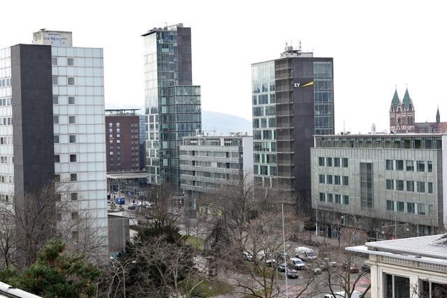 Zehn Mnner greifen 25-Jhrigen in Freiburg an - unter anderem mit einem Messer