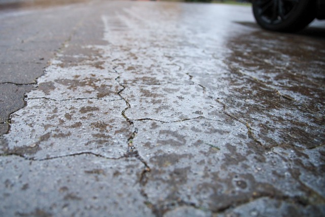 Gl&auml;tte in ganz Baden-W&uuml;rttem...ml;hen Morgen zu vielen Unf&auml;llen.  | Foto: Alexander Wolf/onw-images/dpa