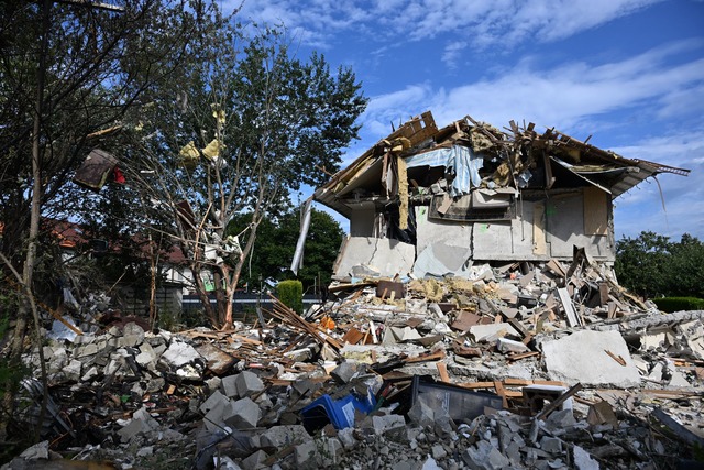 Die Tr&uuml;mmer des bei einer Explosi...rsache der Explosion war. (Archivbild)  | Foto: Stefan Puchner/dpa