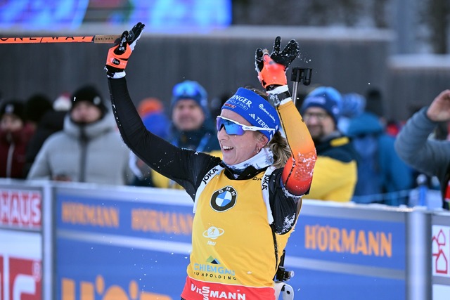 Franziska Preu&szlig; freut sich &uuml;ber ihren zweiten Platz.  | Foto: Sven Hoppe/dpa