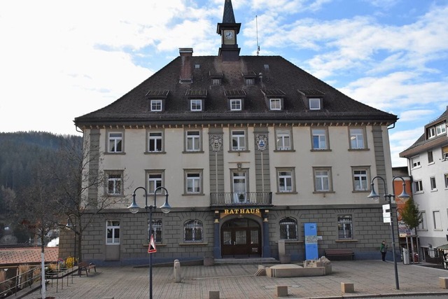 Das Rathaus der Stadt Titisee-Neustadt wurde im Jahr 1820 erbaut.  | Foto: Thomas Biniossek