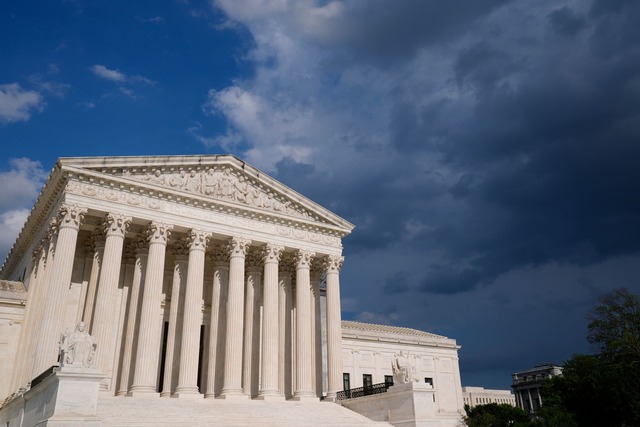 Der Supreme Court ist in Trumps erster... wovon er nun profitiert. (Archivbild)  | Foto: Susan Walsh/AP/dpa