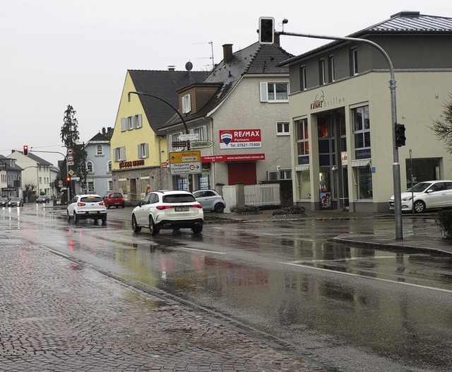 Bleibt die Ampel in der Ortsdurchfahrt...rat und Behrden sind sich da uneinig.  | Foto: Herbert Frey