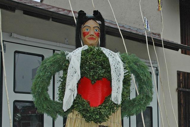 Den Miesme an einem Strick durch Rheinfelden-Karsau zu fhren ist ein uralter Brauch