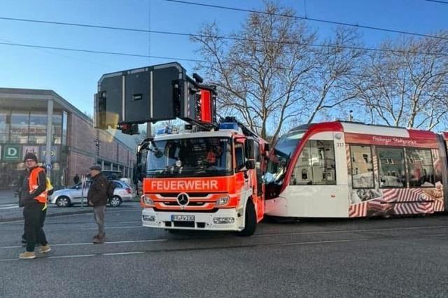 Nach dem Unfall zwischen Tram und Feuerwehr fehlen Freiburg zwei wichtige Fahrzeuge