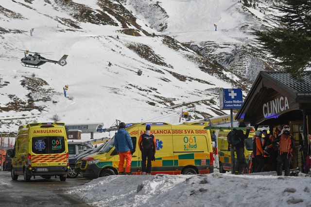 Trotz des Ungl&uuml;cks: Die Skistatio...am Sonntag wiederer&ouml;ffnet werden.  | Foto: Ver&oacute;nica Lacasa/EUROPA PRESS/dpa