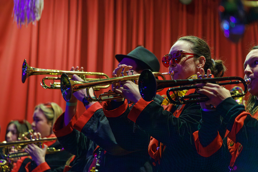 Tolle Stimmung herrschte beim Gugge-Festival in der Stadthalle in Breisach.