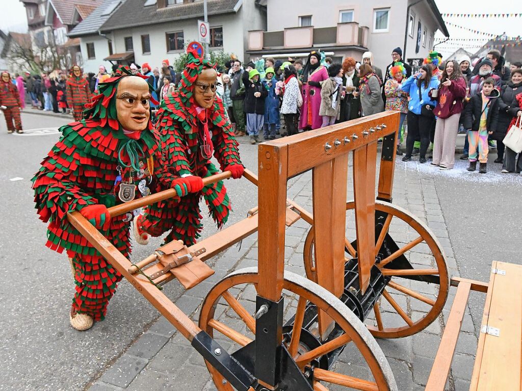 Zahlreiche Hstrger zogen am Sonntag durch die Reichenbacher Straen. Die Besucher verfolgten das bunte Treiben gutgelaunt.