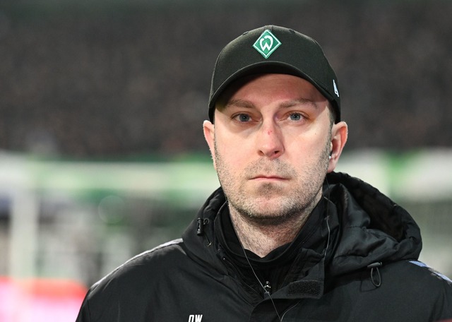 Trainer Ole Werner erlebte mit Werder Bremen einen bitteren Abend.  | Foto: Carmen Jaspersen/dpa