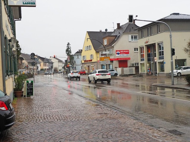 Bleibt die Ampel in der Ortsdurchfahrt...rat und Behrden sind sich da uneinig.  | Foto: Herbert Frey