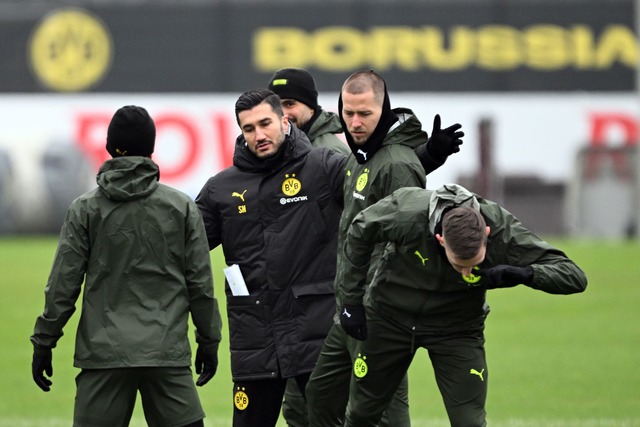 Nuri Sahin hat R&uuml;ckhalt in der Mannschaft.  | Foto: Federico Gambarini/dpa