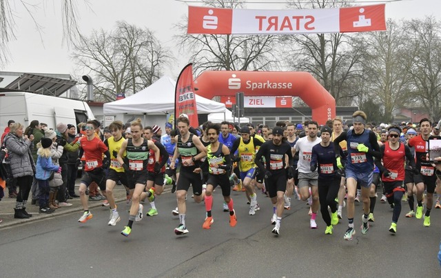 Mehr als 760 Luferinnen und Lufer gi... Allmendlauf in Teningen an den Start.  | Foto: Dieter Erggelet