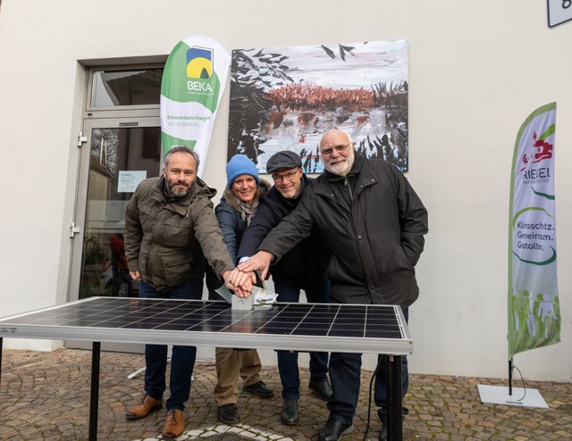 Einweihung der Photovoltaikanlage auf ...ortlich fr die Planung und Umsetzung.  | Foto: BEKA