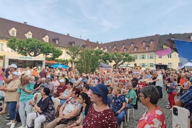 Blumenplatz in Kandern: Parkplatz oder Aufenthaltsort?