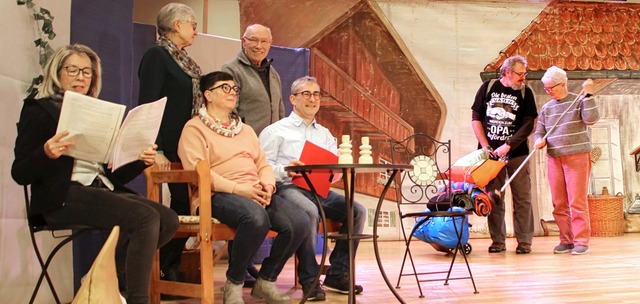 Marlene Werner, Claudia Frulin, Sabin...#8222;Tratscherei in Mhlmanns Garten.  | Foto: Susanne Pfunder