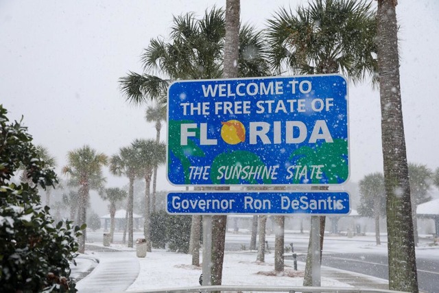 In Pensacola fllt am Florida Welcome ...erden bis zu fnf Zentimeter erwartet.  | Foto: Luis Santana (dpa)