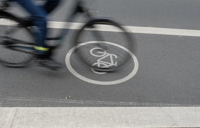 Die Geschdigte hat ihr E-Bike zurckbekommen.  | Foto: Sebastian Willnow (dpa)