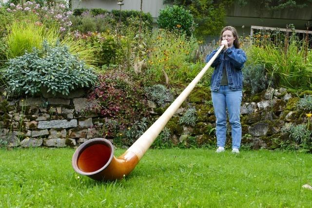 Warum eine junge Frau aus Au zu einem alten Instrument wie dem Alphorn greift