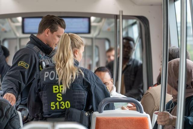 Der erste Tag verstrkter Grenzkontrollen bringt in Kehl kaum Behinderung des Grenzverkehrs