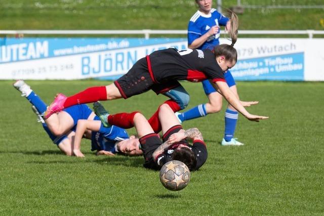 Die Fuballfrauen des TuS Bonndorf halten lange mit, verlieren aber dennoch deutlich