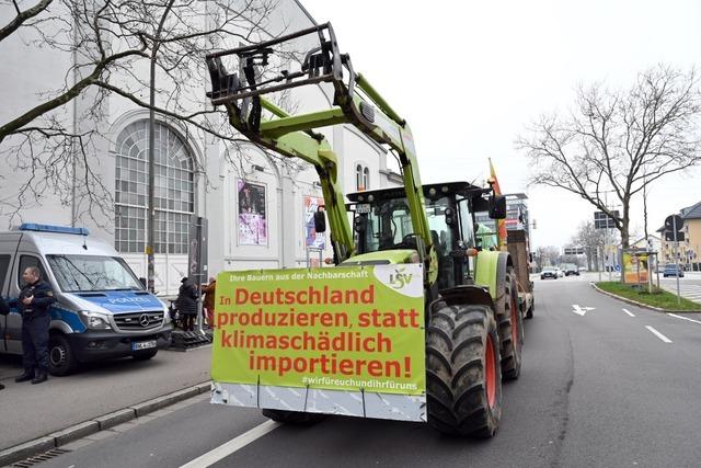 Bauern wollen mit 500 Traktoren beim Kanzlerbesuch in Freiburg protestieren