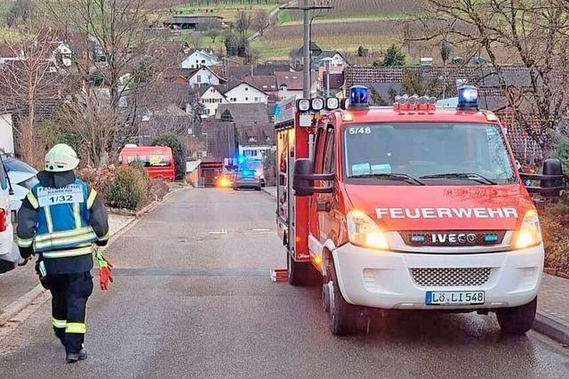 Feuerwehr rettet Frau aus verrauchter Wohnung in Niedereggenen